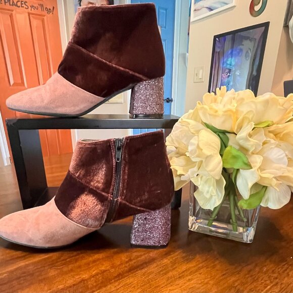 Anthropologie Pink Tonal LAB Suede Glitter Block Heel Ankle Boots Size 38 (8) - Picture 4 of 9
